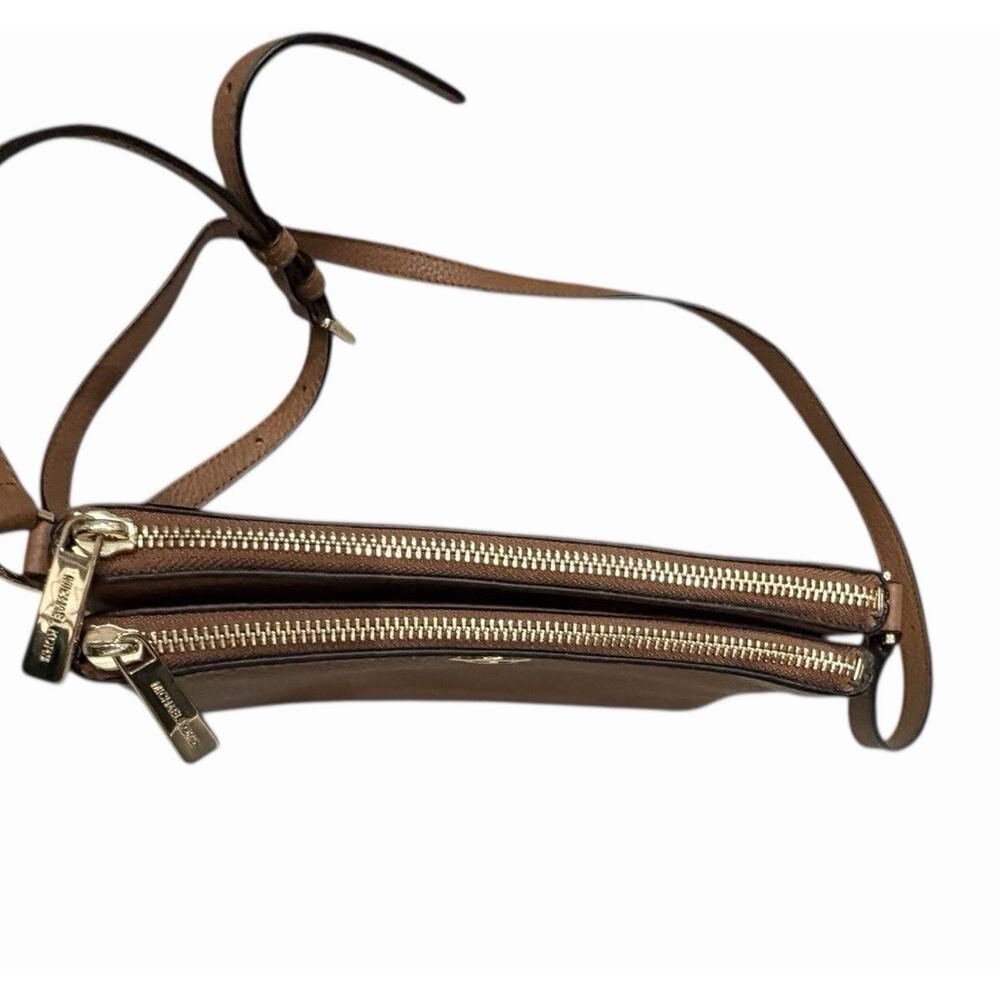 Michael Kors Fulton Double Zip Crossbody Pebble Leather Brown W/ Gold Hardware - Picture 4 of 12